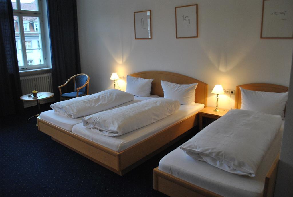 Hotel Am Kornmarkt Heidelberg Extérieur photo