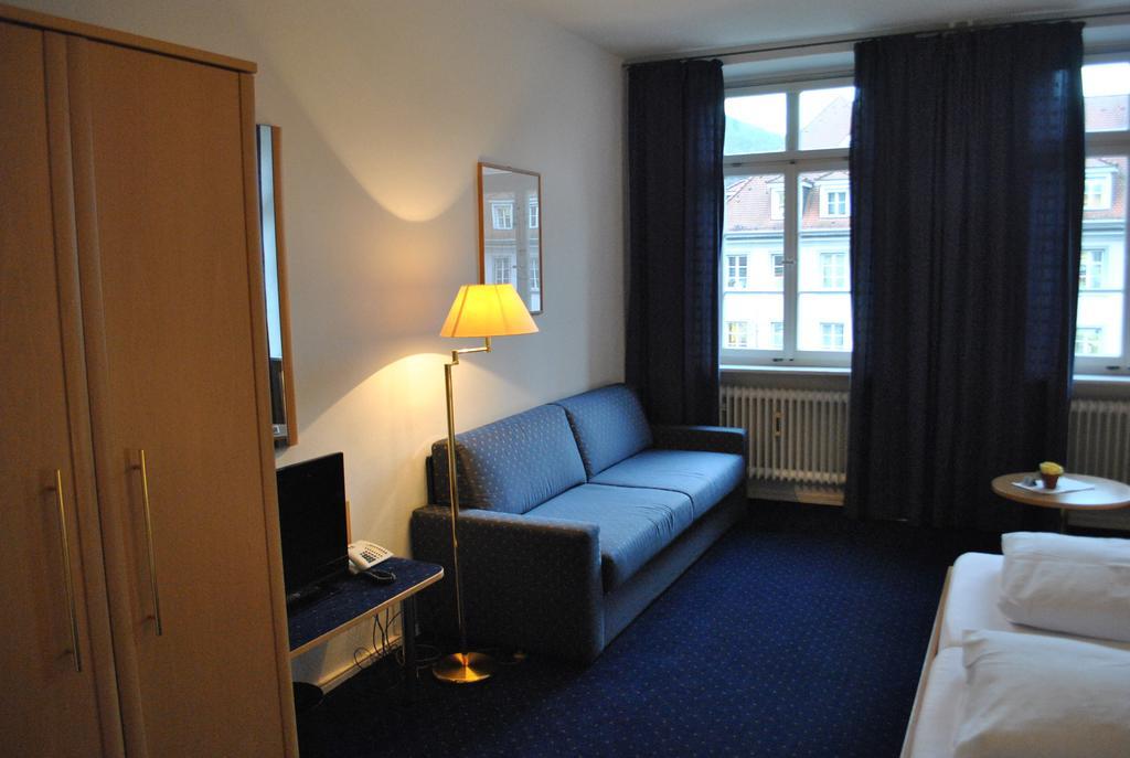 Hotel Am Kornmarkt Heidelberg Extérieur photo